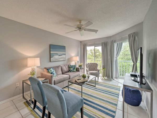 Holmes Beach 2 Bedroom Vacation Condo Rental Sleeps 6 Guests