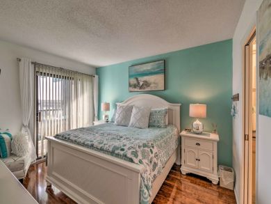 Waterfront Anna Maria Island 2 Bedroom Condo w/Pool & Beach