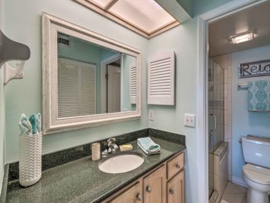 Waterfront Anna Maria Island 2 Bedroom Condo w/Pool & Beach