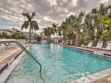 Waterfront Anna Maria Island 2 Bedroom Condo w/Pool & Beach