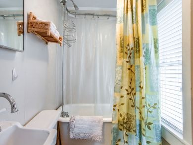 Comfortable 3 Bedroom East Nashville Rental Home Sleeps Six
