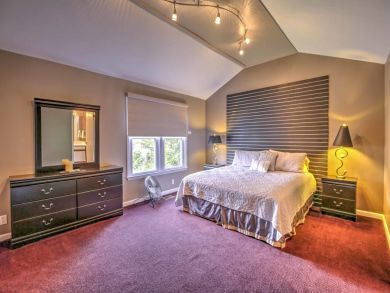 Three Bedroom, 2 Bathroom Rental Home with Loft Sleeps 10