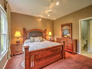 Three Bedroom, 2 Bathroom Rental Home with Loft Sleeps 10