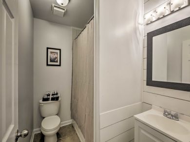 Nashville 3 Bedrooms, 1.5 Bathroom Rental Home Sleeps Six