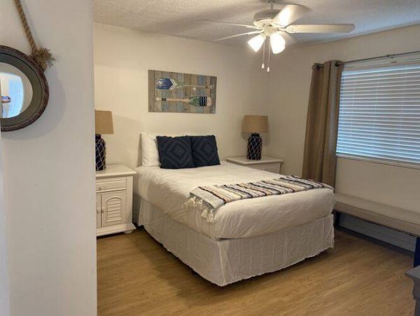 Gulf-Front Vacation 3 Bedroom Condo Sleeps 8 Guests