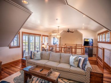 Ultra Fab Home with Private Beach Access