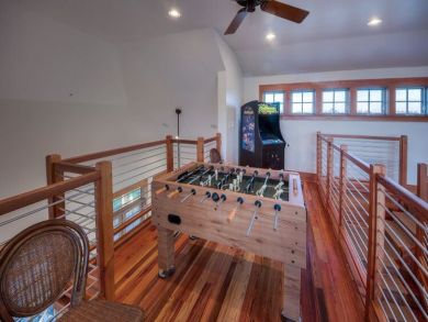 Ultra Fab Home with Private Beach Access