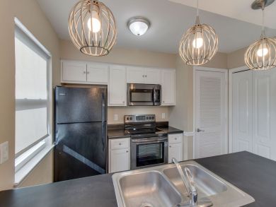 Nashville 2 Bedroom 2 Bathroom Updated Apartment - Sleeps 4