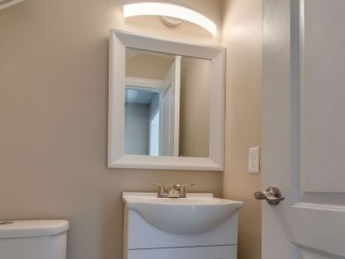 Nashville 2 Bedroom 2 Bathroom Updated Apartment - Sleeps 4