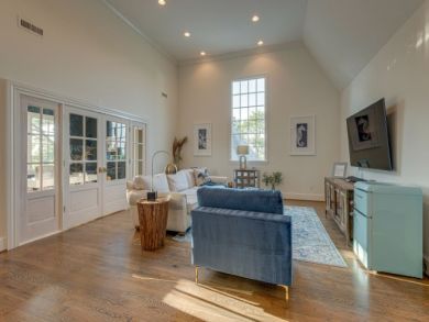 High-End Nashville Four Bedroom Pool Home Sleeps 10.