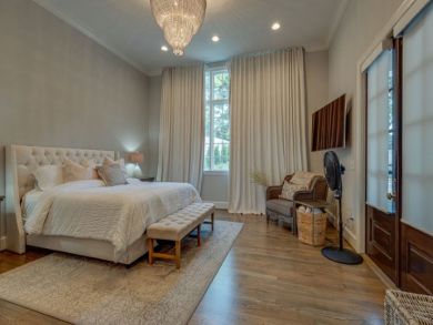 High-End Nashville Four Bedroom Pool Home Sleeps 10.