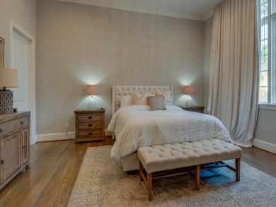 High-End Nashville Four Bedroom Pool Home Sleeps 10.