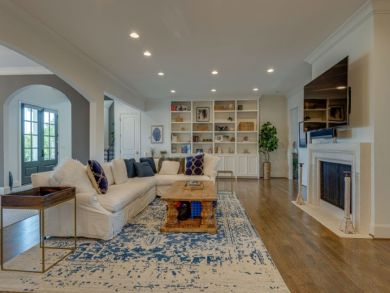 High-End Nashville Four Bedroom Pool Home Sleeps 10.