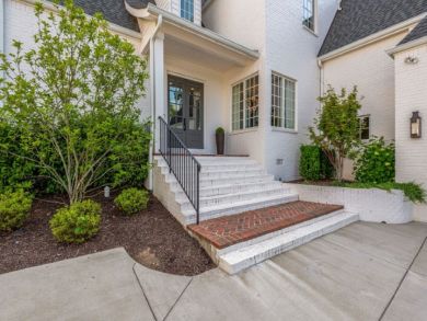 High-End Nashville Four Bedroom Pool Home Sleeps 10.
