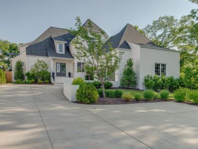 High-End Nashville Four Bedroom Pool Home Sleeps 10.