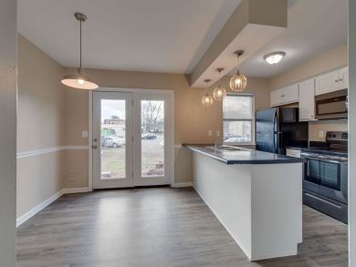 Two Bedroom Two Bathroom Updated Nashville Apartment