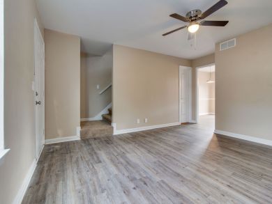 Two Bedroom Two Bathroom Updated Nashville Apartment