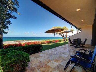 Ocean View Beachfront Kihei Vacation Condo Sleeps 4 Guests