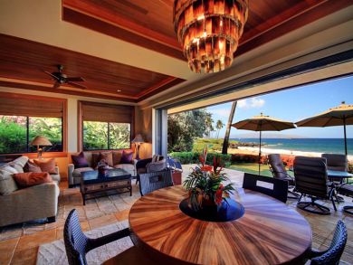 Ocean View Beachfront Kihei Vacation Condo Sleeps 4 Guests