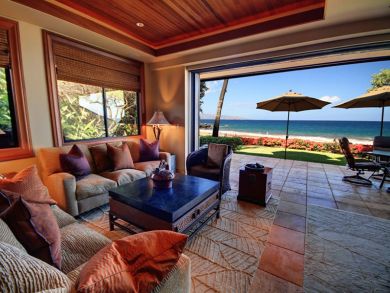 Ocean View Beachfront Kihei Vacation Condo Sleeps 4 Guests