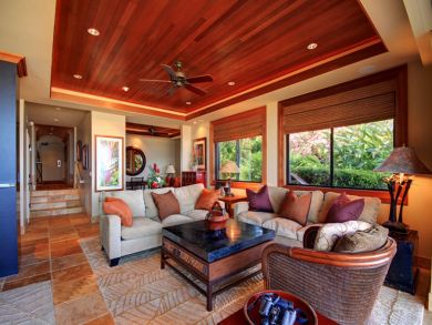 Ocean View Beachfront Kihei Vacation Condo Sleeps 4 Guests