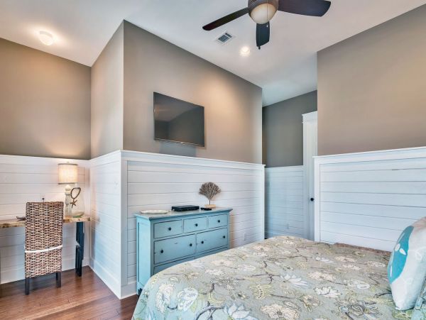 Great Family Home 8 Bedrooms Sleeps 30 Game Room Pool & Spa
