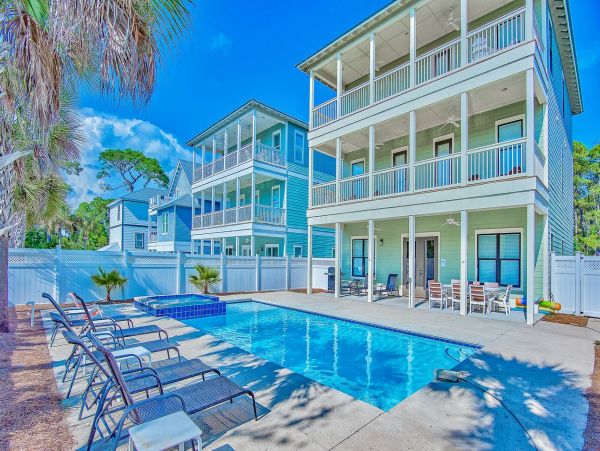 Great Family Home 8 Bedrooms Sleeps 30 Game Room Pool & Spa