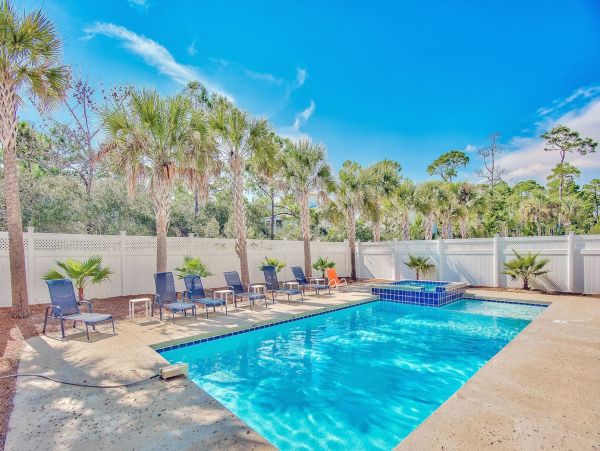 Great Family Home 8 Bedrooms Sleeps 30 Game Room Pool & Spa