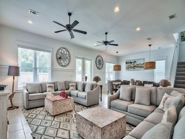 Great Family Home 8 Bedrooms Sleeps 30 Game Room Pool & Spa