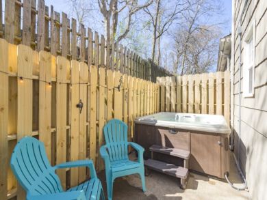 Nashville Rental Home Two Bedrooms Sleeps 4 Pet Friendly