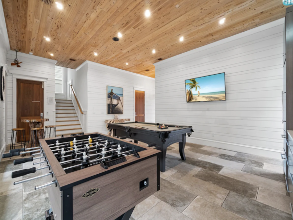 Miramar Beach Luxury Sleeps 26 Guests