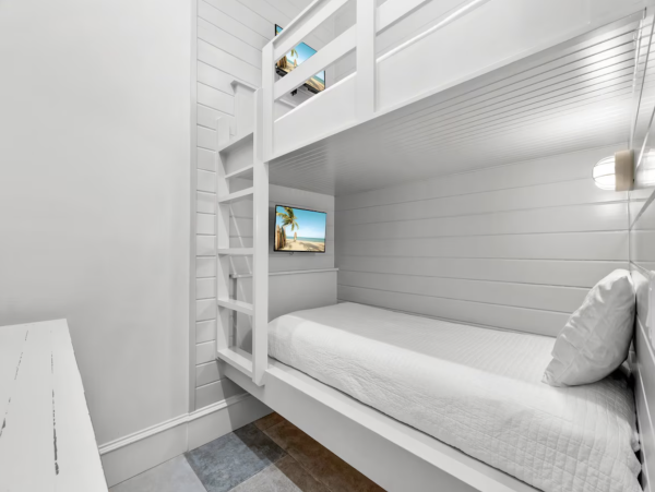 Miramar Beach Luxury Sleeps 26 Guests