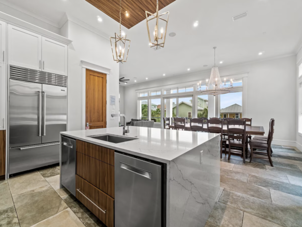 Miramar Beach Luxury Sleeps 26 Guests