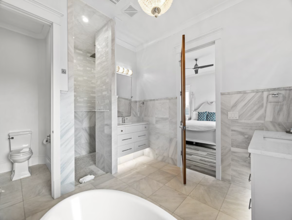 Miramar Beach Luxury Sleeps 26 Guests