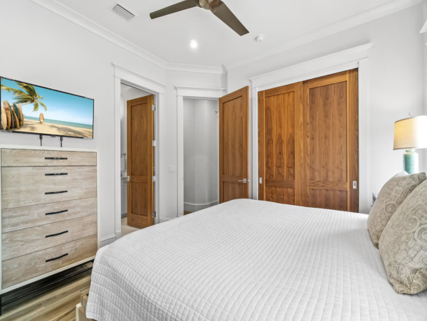 Miramar Beach Luxury Sleeps 26 Guests