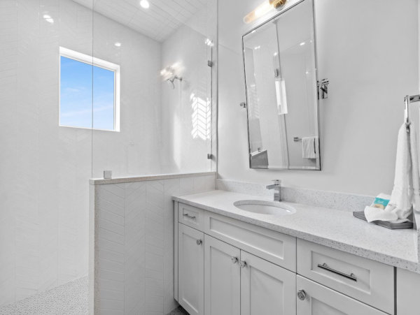 Miramar Beach Luxury Sleeps 26 Guests