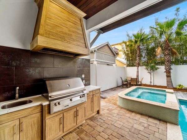 Miramar Beach Luxury Sleeps 26 Guests