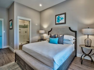 Splendid Miramar Vacation Home Sleeps 28 Guests Splendid Miramar Vacation Home Sleeps 28 Guests