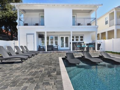 Luxury 6 Bedroom Home with Private Pool in Destin Near Beach