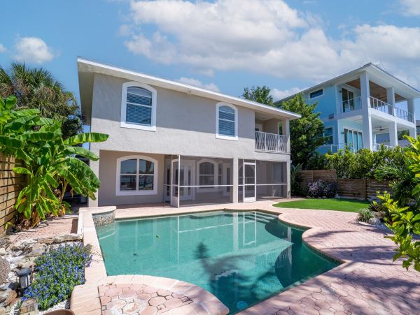 Luxury Vacation Rental with Intracoastal Waterway Views in Indian Rocks Beach