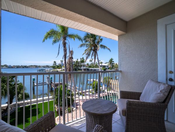Luxury Vacation Rental with Intracoastal Waterway Views in Indian Rocks Beach