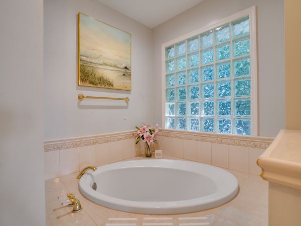 Luxury Vacation Rental with Intracoastal Waterway Views in Indian Rocks Beach