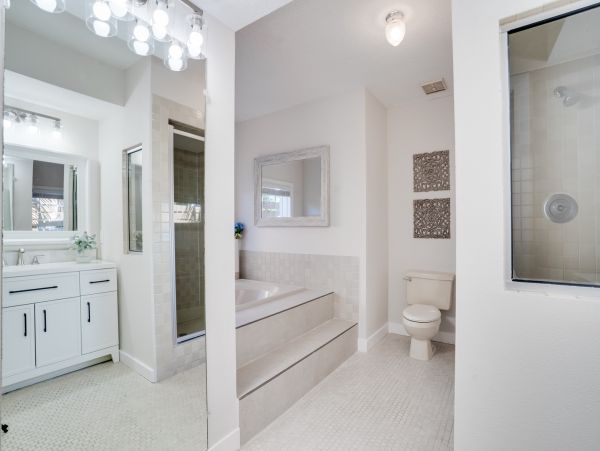 Luxury Vacation Rental with Intracoastal Waterway Views in Indian Rocks Beach