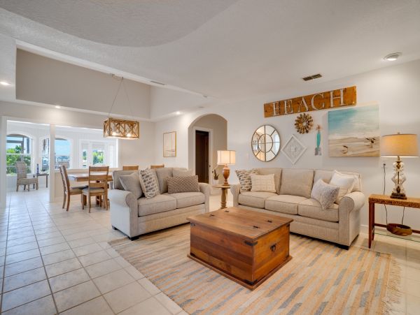 Luxury Vacation Rental with Intracoastal Waterway Views in Indian Rocks Beach