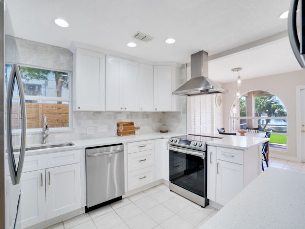 Luxury Vacation Rental with Intracoastal Waterway Views in Indian Rocks Beach