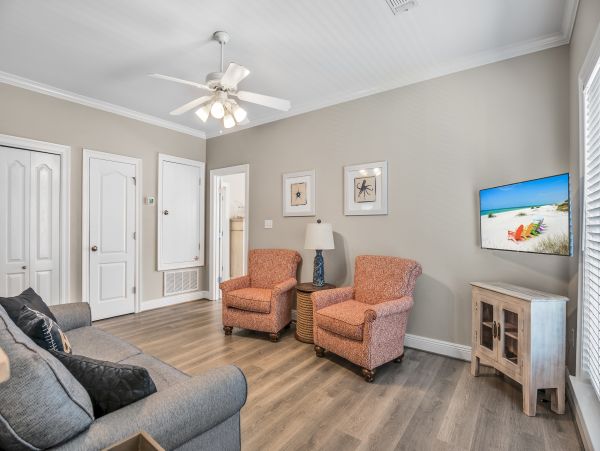 Gulf View Destin Six Bedroom Vacation Home Beach Across the Street