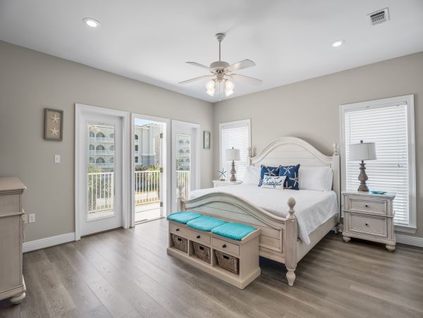 Gulf View Destin Six Bedroom Vacation Home Beach Across the Street