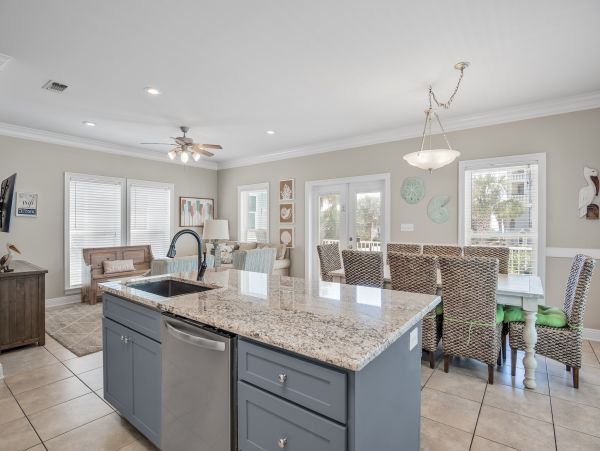 Gulf View Destin Six Bedroom Vacation Home Beach Across the Street
