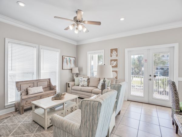 Gulf View Destin Six Bedroom Vacation Home Beach Across the Street
