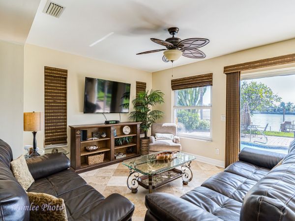 Waterfront Four Bedroom Vacation Home in Indian Rocks